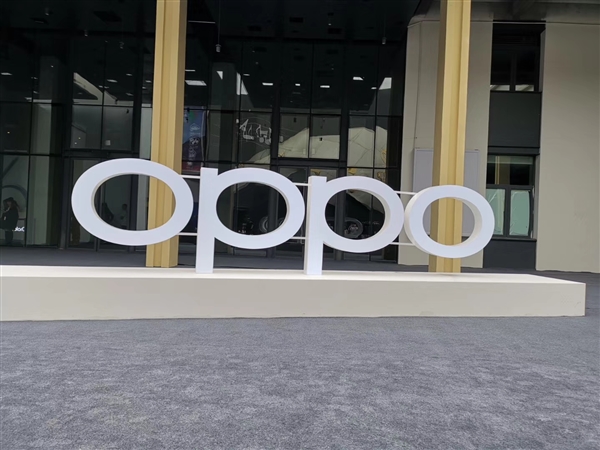 OPPO2.jpg