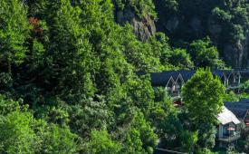 安岚与极氪跨界联名 共赴一场「向野而行」的奢华浪漫