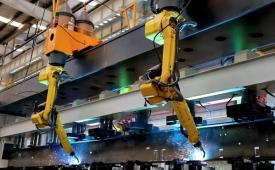 中集车辆2025年前三季度营收150.12亿元："唯有星链"破解内卷痛点 纯电动头挂列车生态加速构建